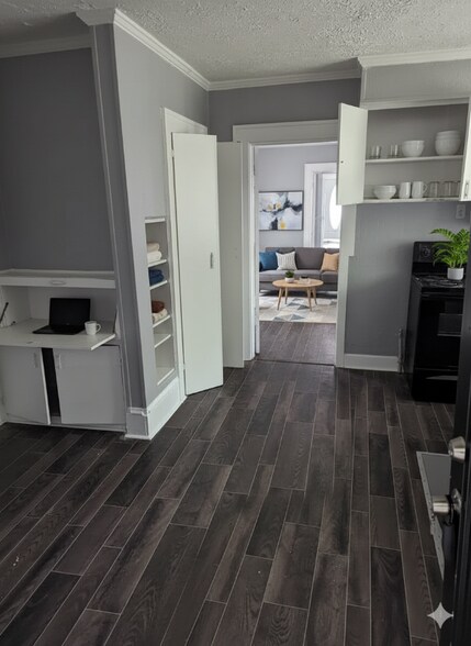 Building Photo - 1105 Boulevard