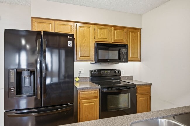 Building Photo - 401 SE Lowell Dr