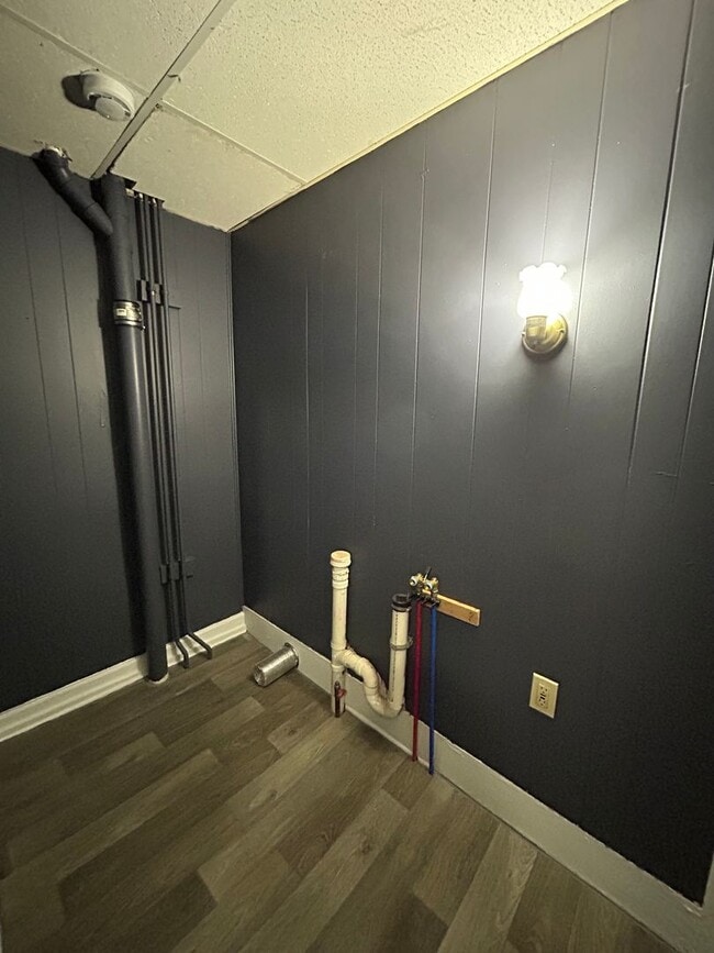 Building Photo - Unique 3-Bedroom, 2-Bathroom Home with Mother-In-Law Suite – $1,600/Month