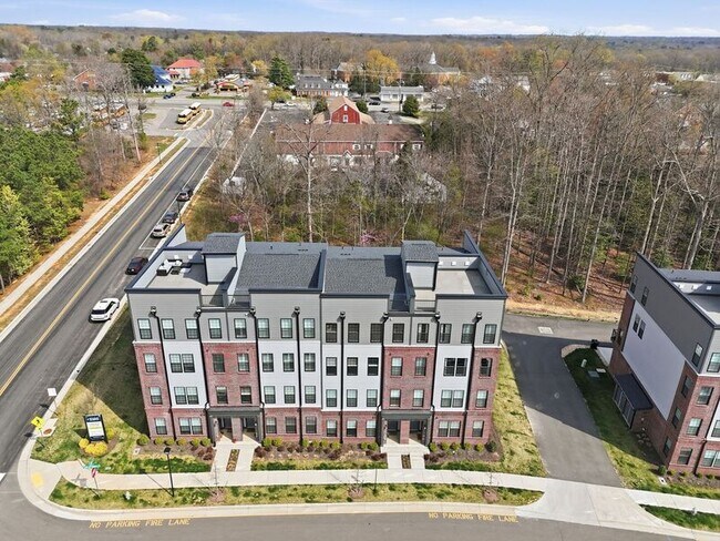 Building Photo - 13353 Coalfield Station Ln