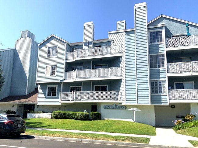 Building Photo - 955 E 3rd St