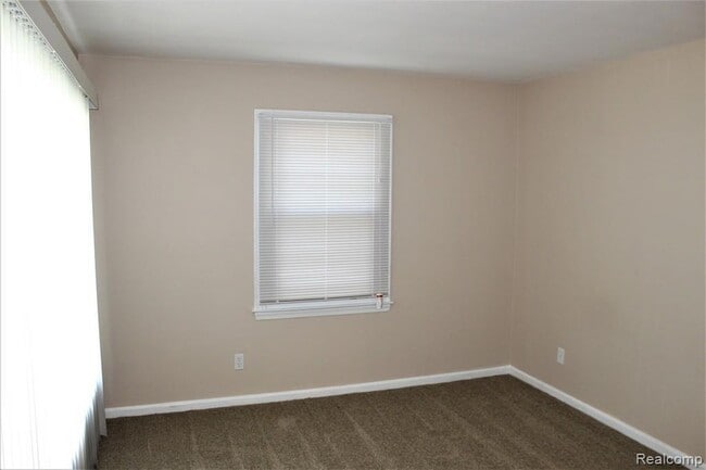 Building Photo - 18620 Dalby