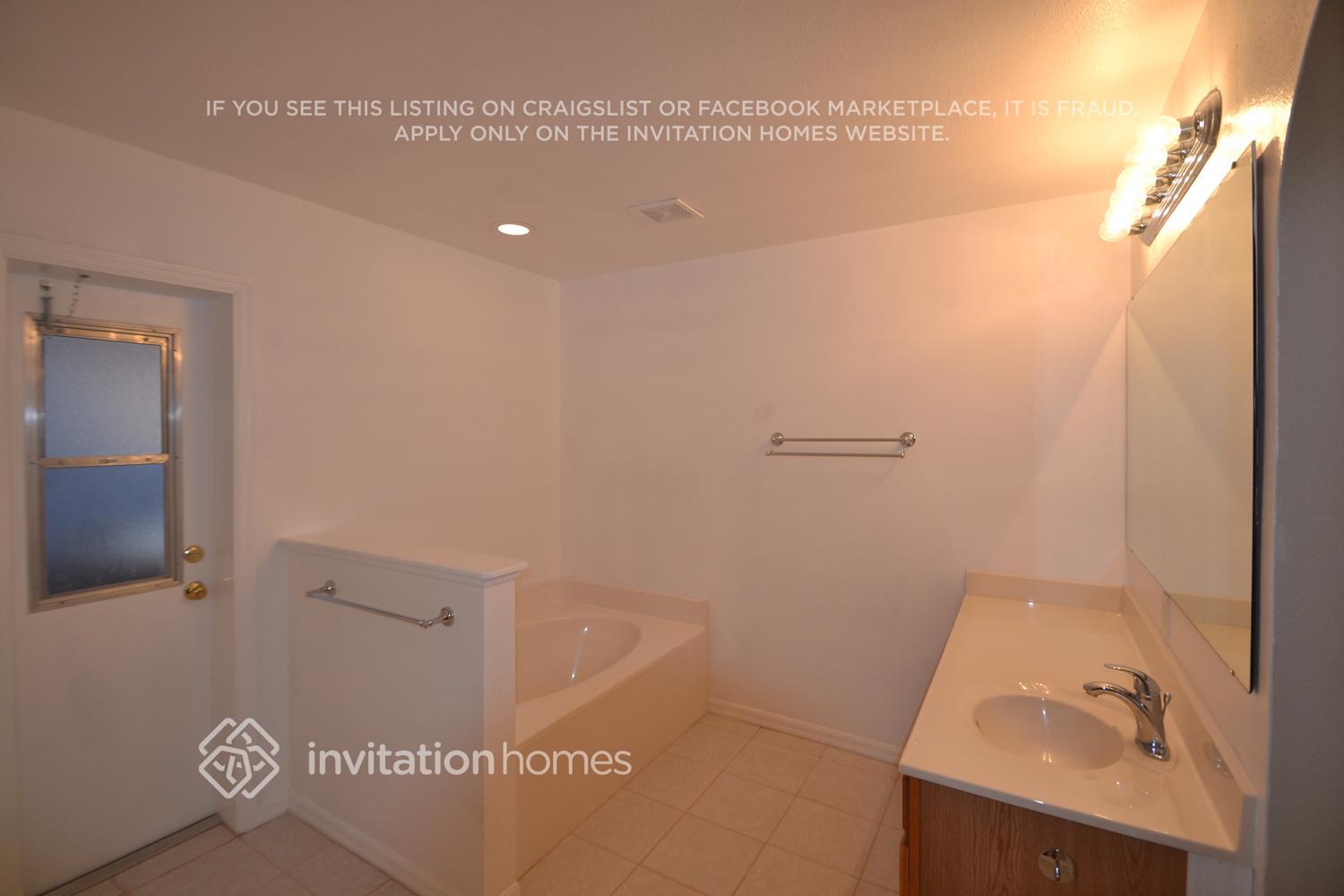 Building Photo - 6020 Kaley Dr
