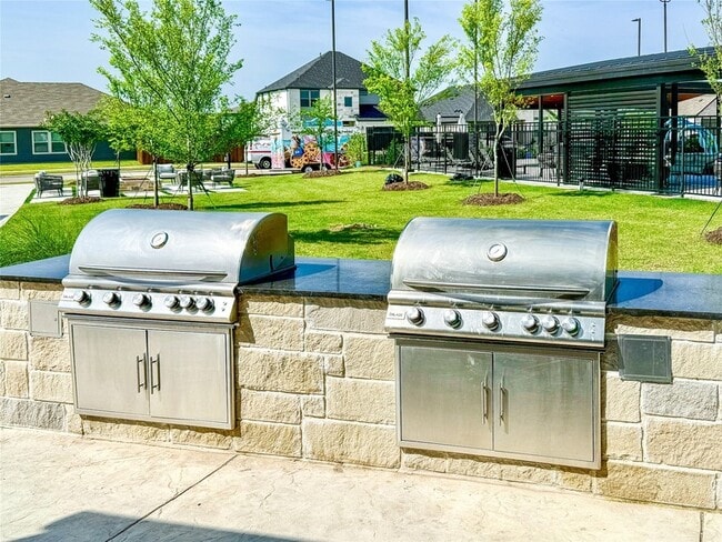 Building Photo - 3406 Pat Mayse Dr