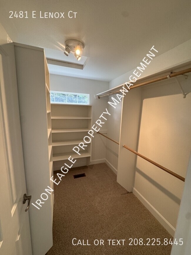Building Photo - 2481 E Lenox Ct