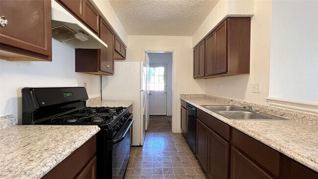 Building Photo - 2013 Margalene Way