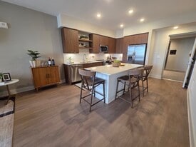 Building Photo - 6710 SW 29th St