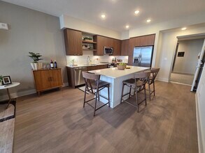 Building Photo - 6710 SW 29th St