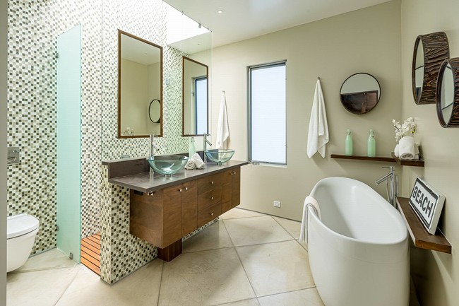 Building Photo - 414 Venice Way