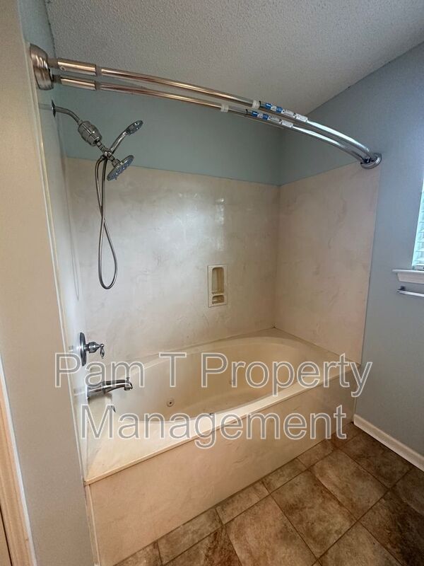 Building Photo - 190 Salt Landing Cir