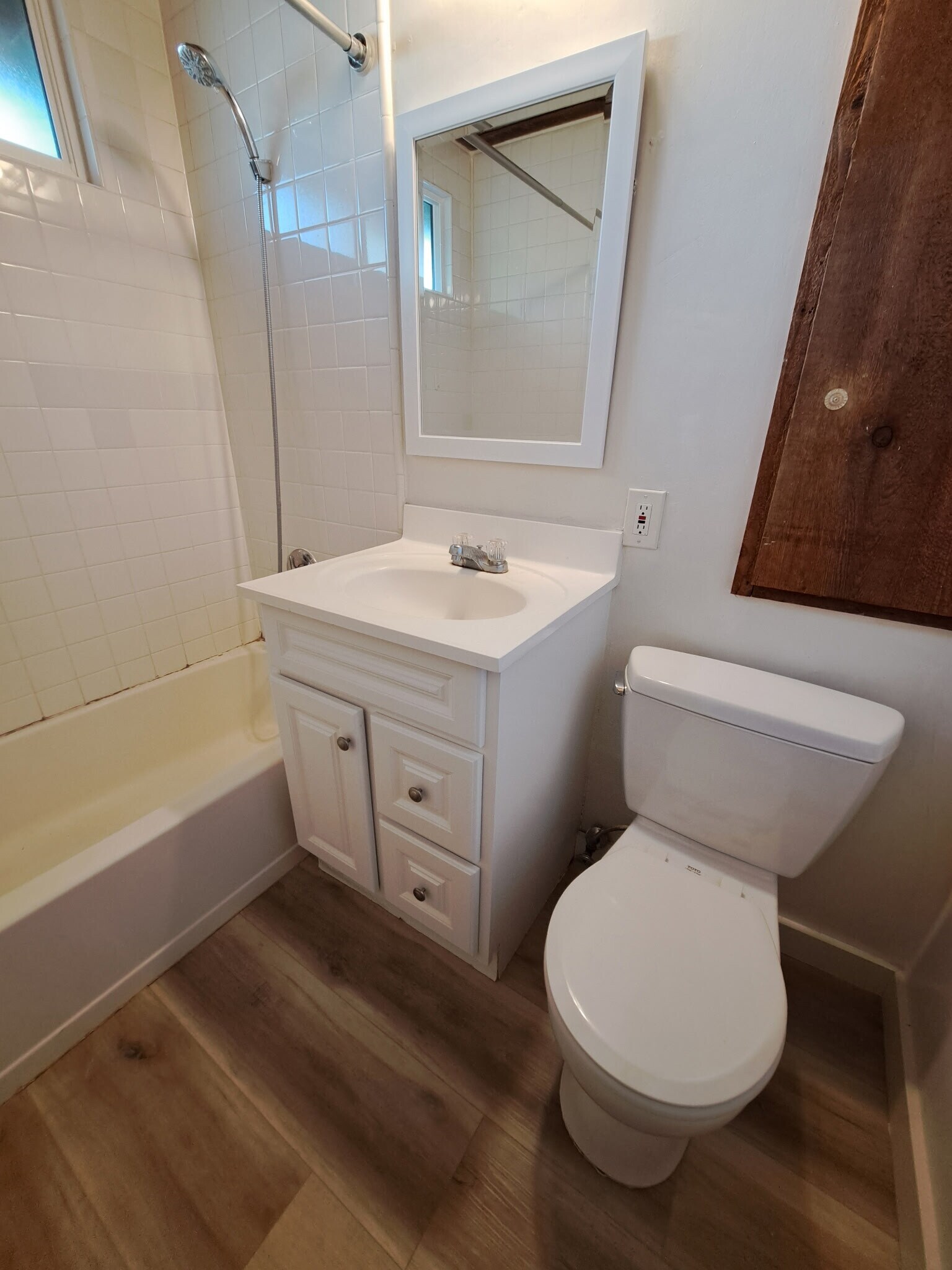 Building Photo - 4822 Grand Ave