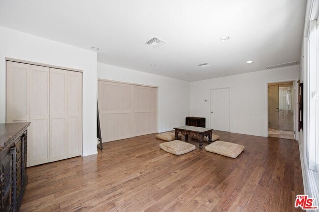 Building Photo - 2065 Outpost Dr