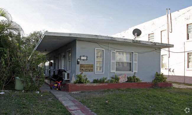Primary Photo - 1440 SW 4th St
