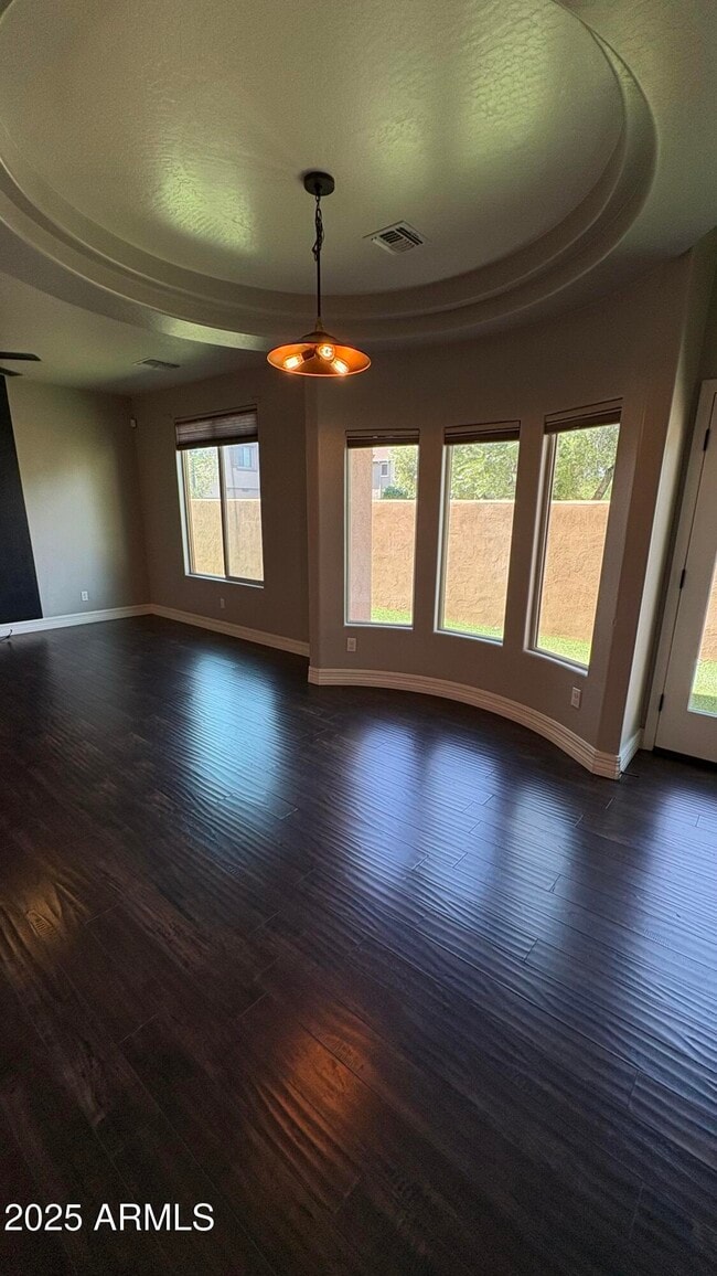 Building Photo - 11460 W St John Rd