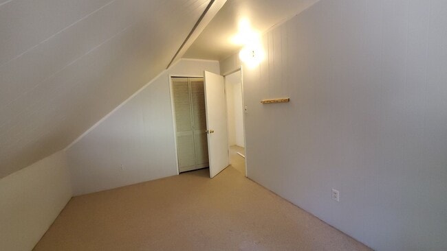 Building Photo - LONG-TERM RENTAL: Great Cedar Flat Home with Carport & Gas Fireplace!