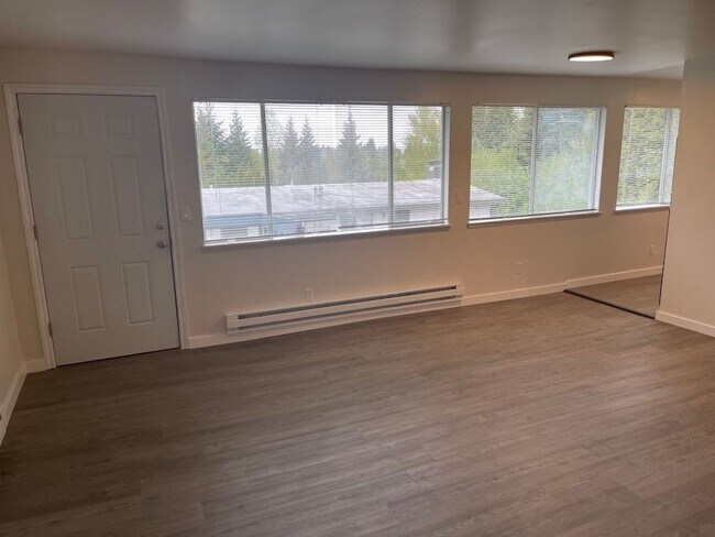 Building Photo - ? Move-In Special – $750 Off 1st Month’s R...