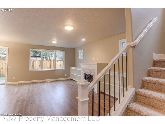 Building Photo - 4 br, 3 bath House - 17955 SW Meadowbrook Way