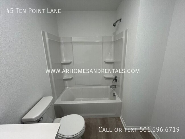 Building Photo - 45 10 Point Ln