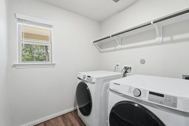 Building Photo - 28106 Aspen Horizon Dr