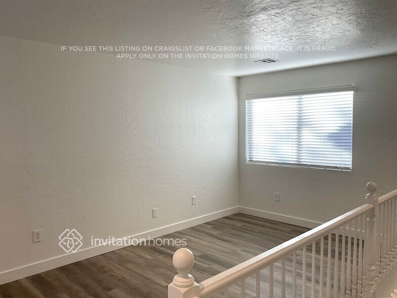 Building Photo - 4461 W Galapagos Ave