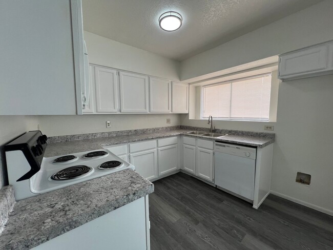 Building Photo - 3 Bed 2 Bath House For Rent Scottsdale