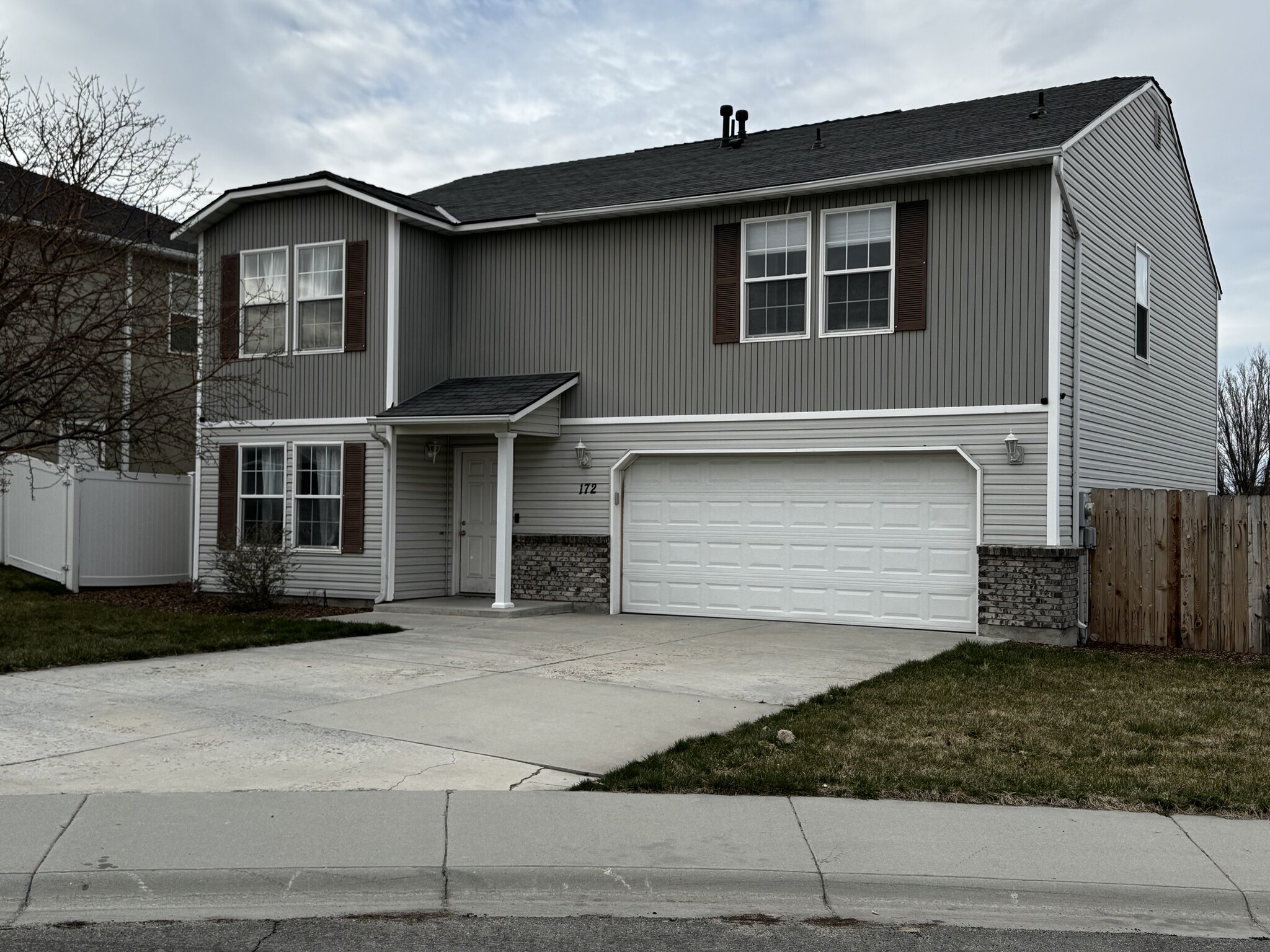 Building Photo - 172 W Tehuti Ct