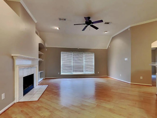 Building Photo - 31307 Baker lane Dr