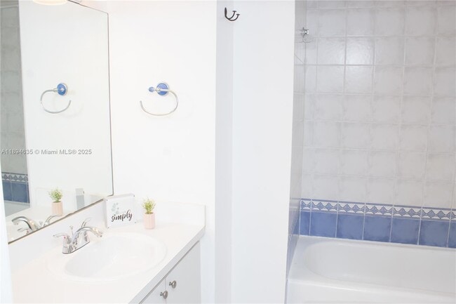 Building Photo - 3500 Coral Wy