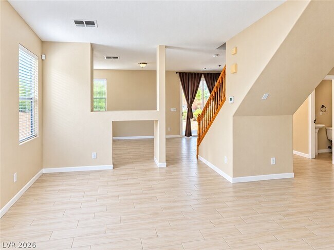 Building Photo - 753 Anacapri St