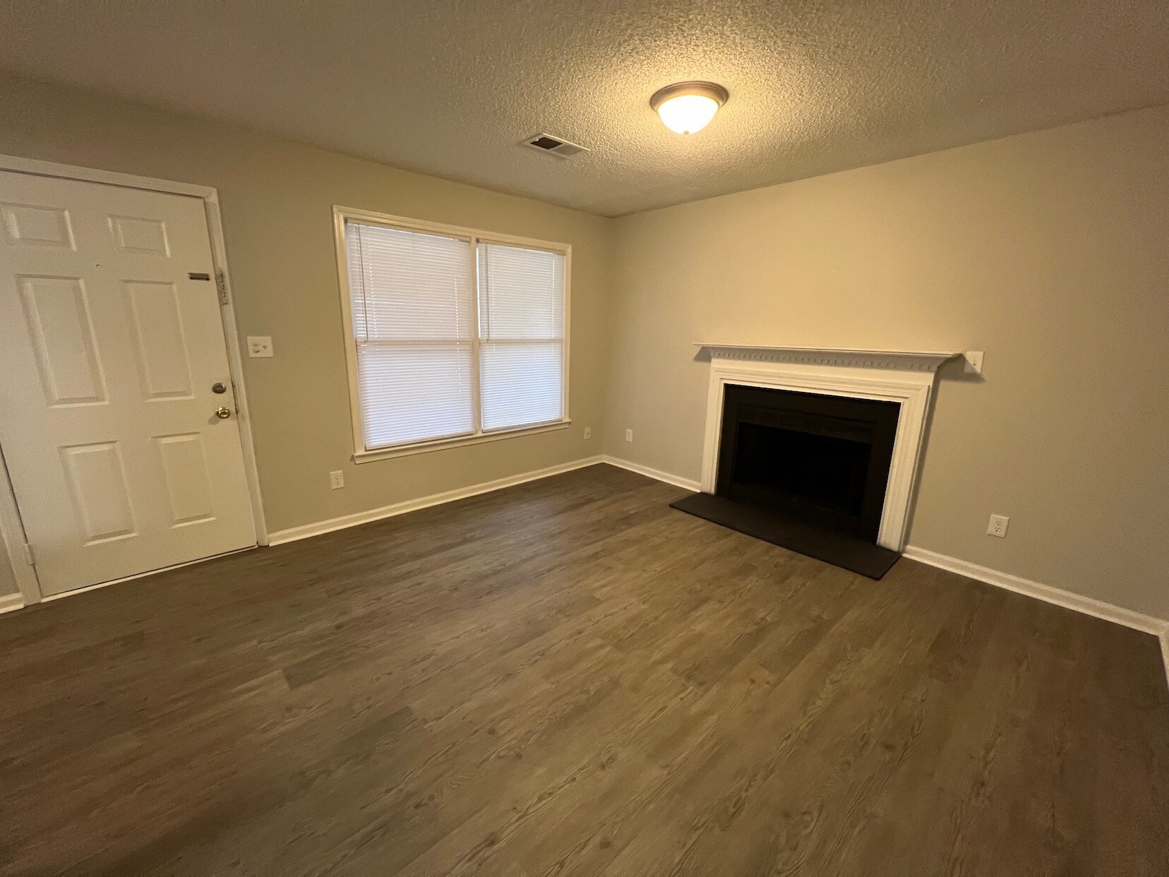 Building Photo - 2909 Spring Garden St