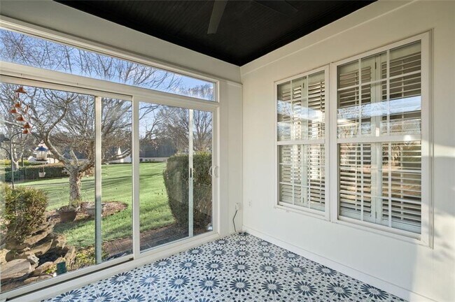 Building Photo - 4090 Prince Charles Dr