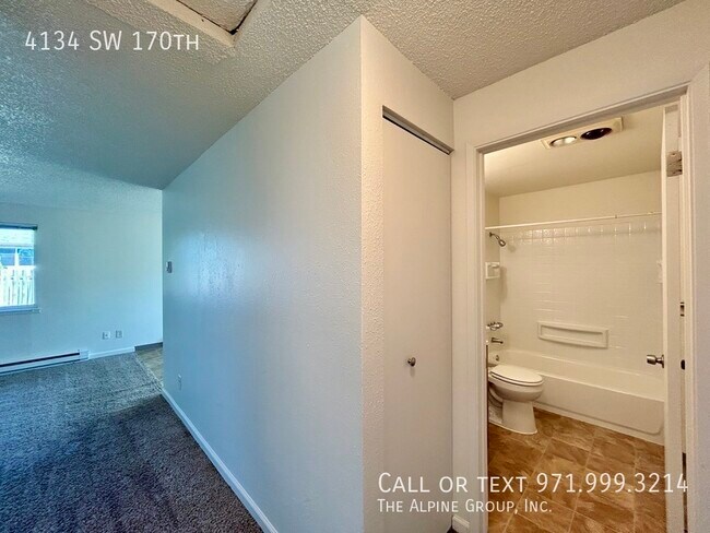 Building Photo - 4134 SW 170th Ave