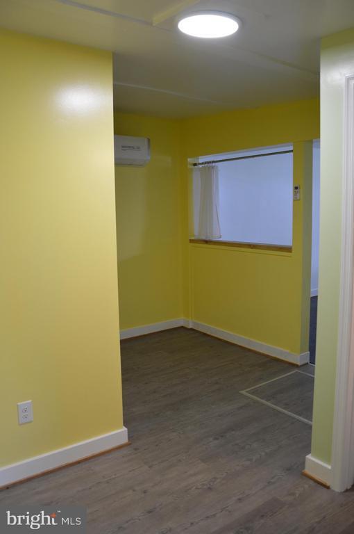 Building Photo - 448 Ridgeview Rd