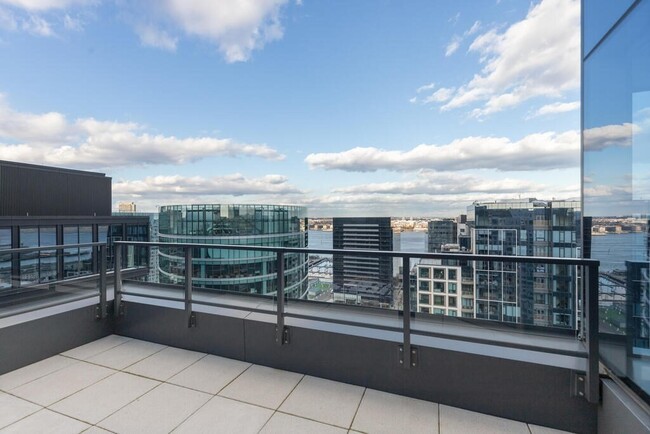 Building Photo - 131 Seaport Blvd