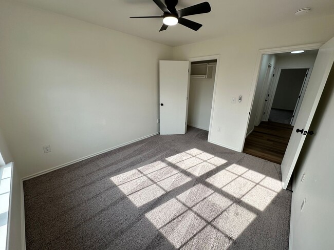 Building Photo - Beautiful 3bed/2bath House Available Near Tinker and Oklahoma Heart Hospital!