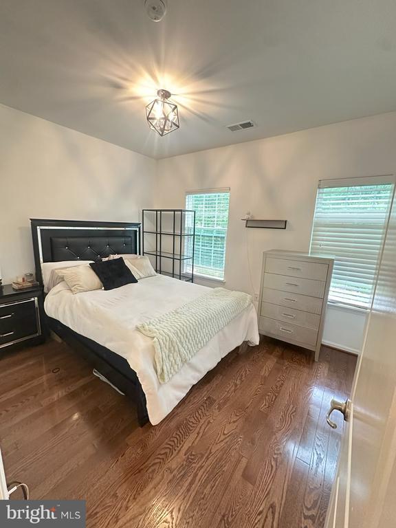 Building Photo - 5504 Glover Park Dr