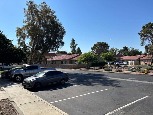 Building Photo - 2-story, 2-Bedroom Condo for Rent in Indio...
