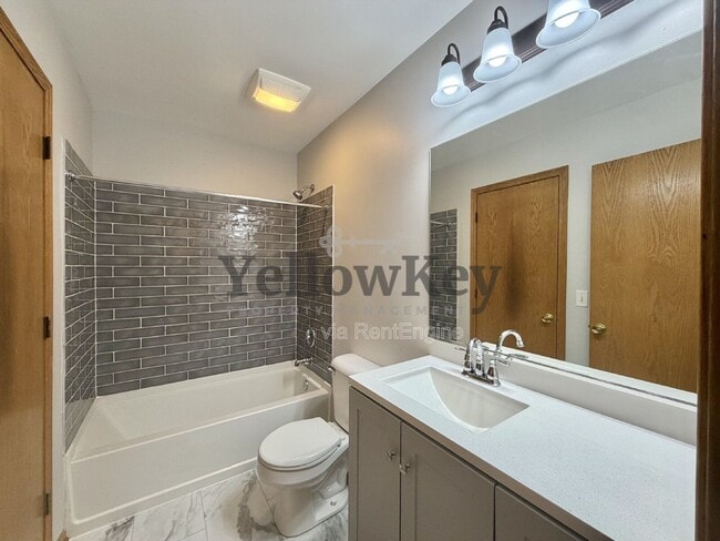 Building Photo - 4933 Courtland Cir