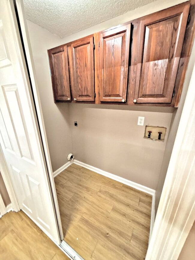 Building Photo - 2826 Wimberly Dr SW