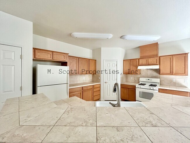 Building Photo - 1040 Aspen Grove Cir