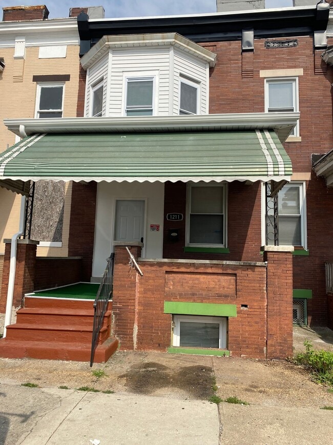 Building Photo - 1211 Poplar Grove St