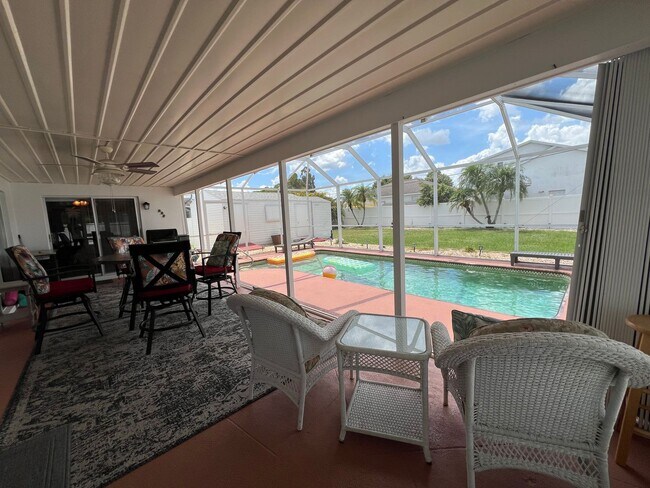 Building Photo - FURNISHED SHORT TERM SEASONAL RENTAL - 2 Bed / 2 Bath - Single Family, Pool Home (Heated) - $3,30...