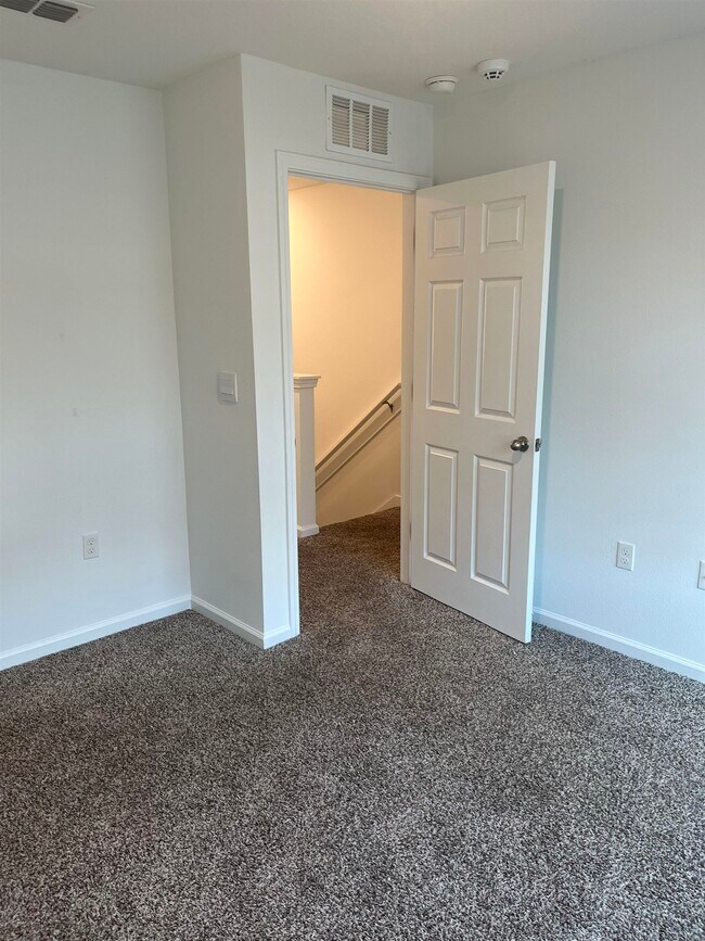 Building Photo - 102 Vidalia Rdg Rd