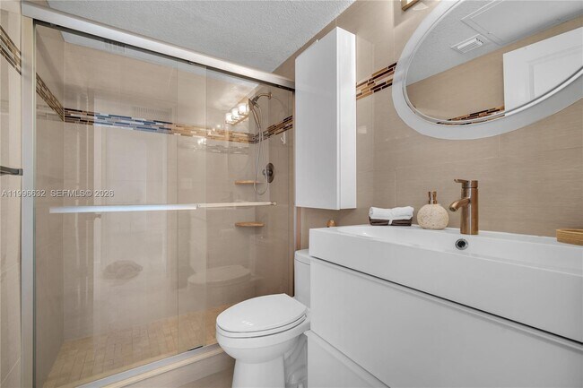 Building Photo - 2501 S Ocean Dr