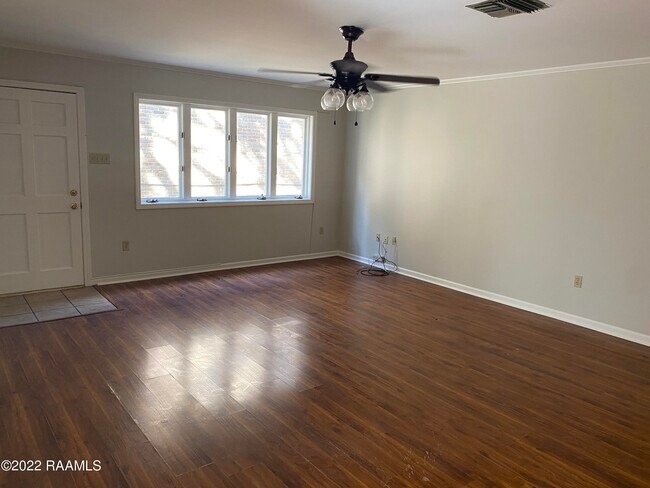 Building Photo - 32 Audubon Oaks Blvd