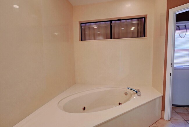 Building Photo - 19356 Cherry Hills Terrace