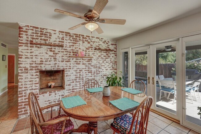 Building Photo - 4 Bedroom 2 Bath House for Rent Within Wal...