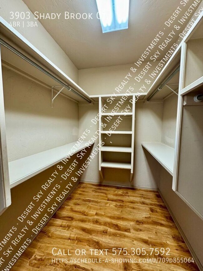 Building Photo - 3903 Shady Brook Ct
