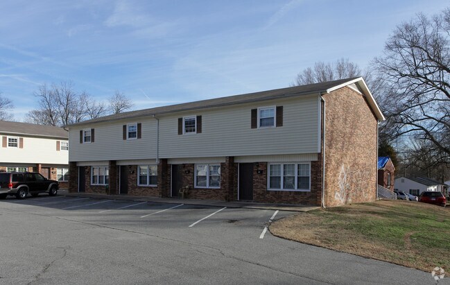 Building Photo - 402 N Myrtle School Rd