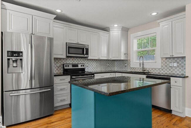Building Photo - 309 Briarcliff Dr